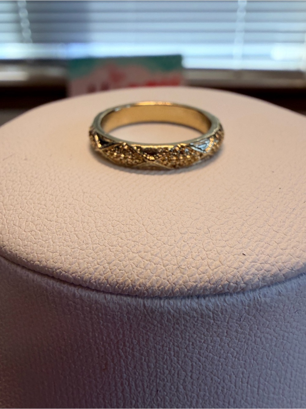 Gold tone ring size 3